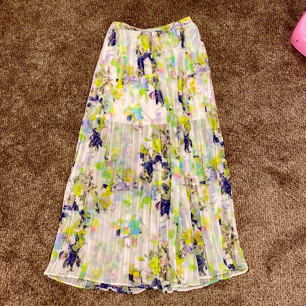 BCBG Generation pleated maxi skirt.